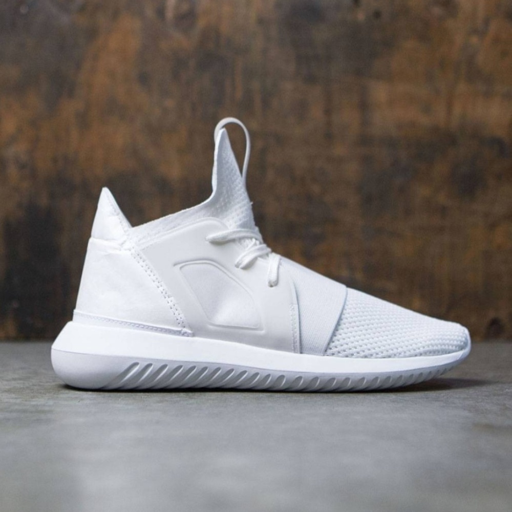 🔥🔥ADIDAS WHITE TUBULAR DEFIANT 6 BRANDNEW IN BOX